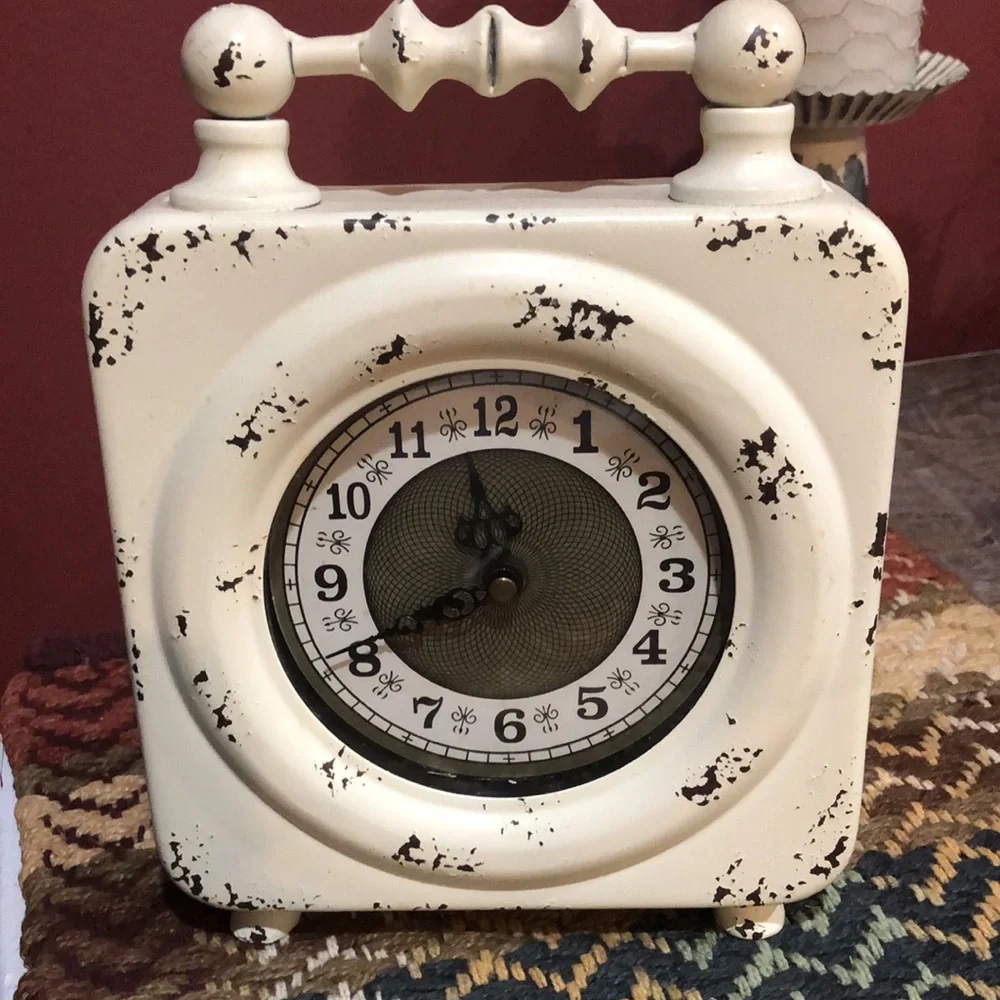 Farmhouse Decor Faux Antique Clock, chicken, Light with Chicken Wire